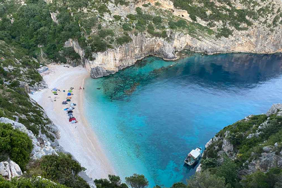 Saint Andreas Bay, Albania